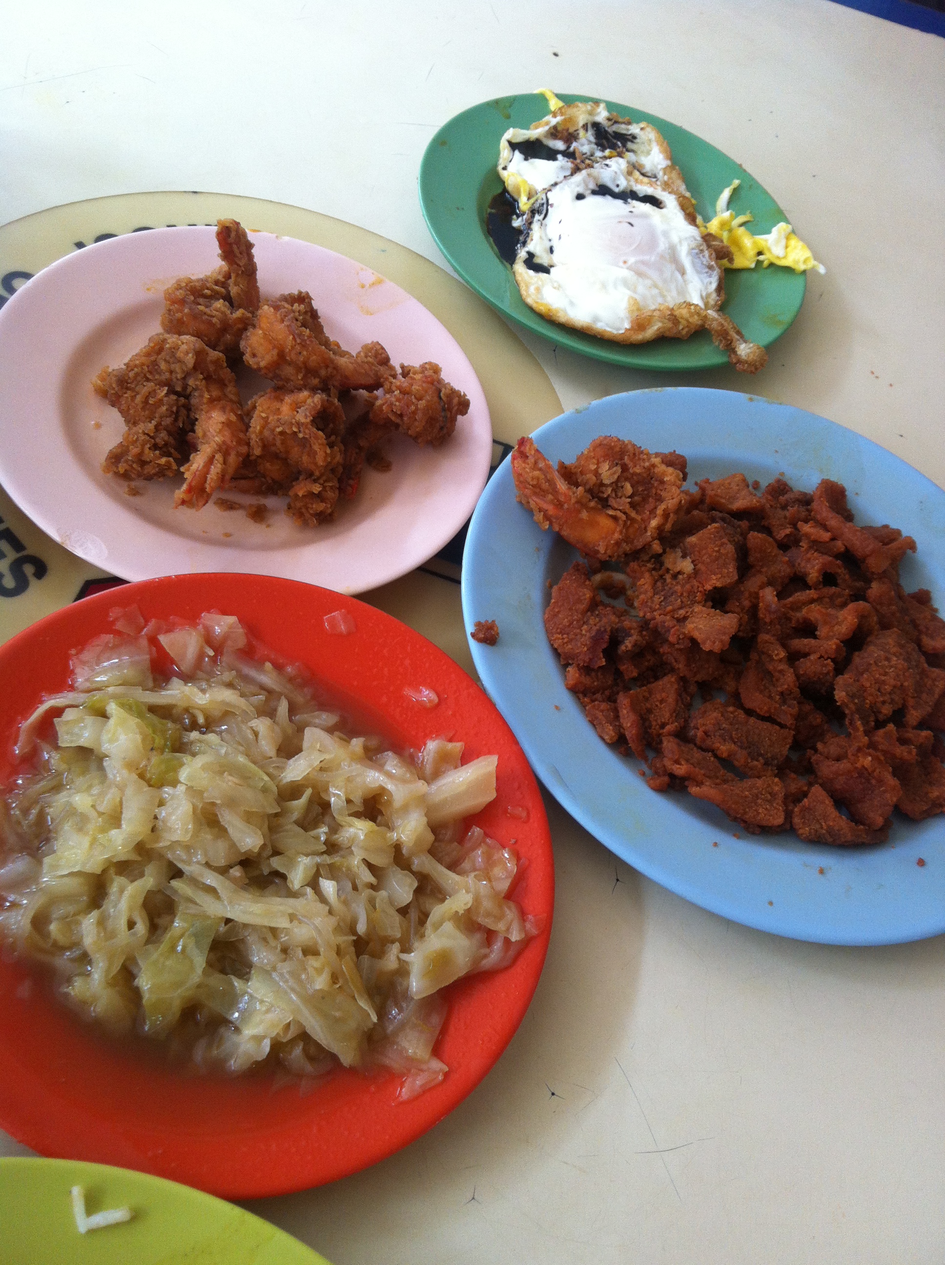 me and bestie favorite curry rice at beo crescent :DD love the pork chop!!